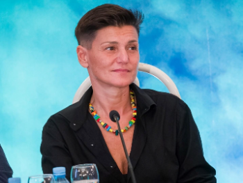 Vedrana Božinović: "Lako je sjediti u mraku. Upalite svjetlo!"